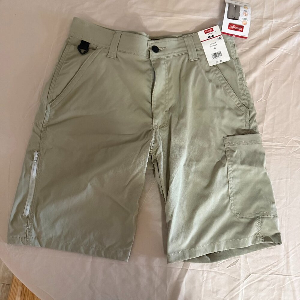 Wrangler Khaki Cargo Baggy Shorts